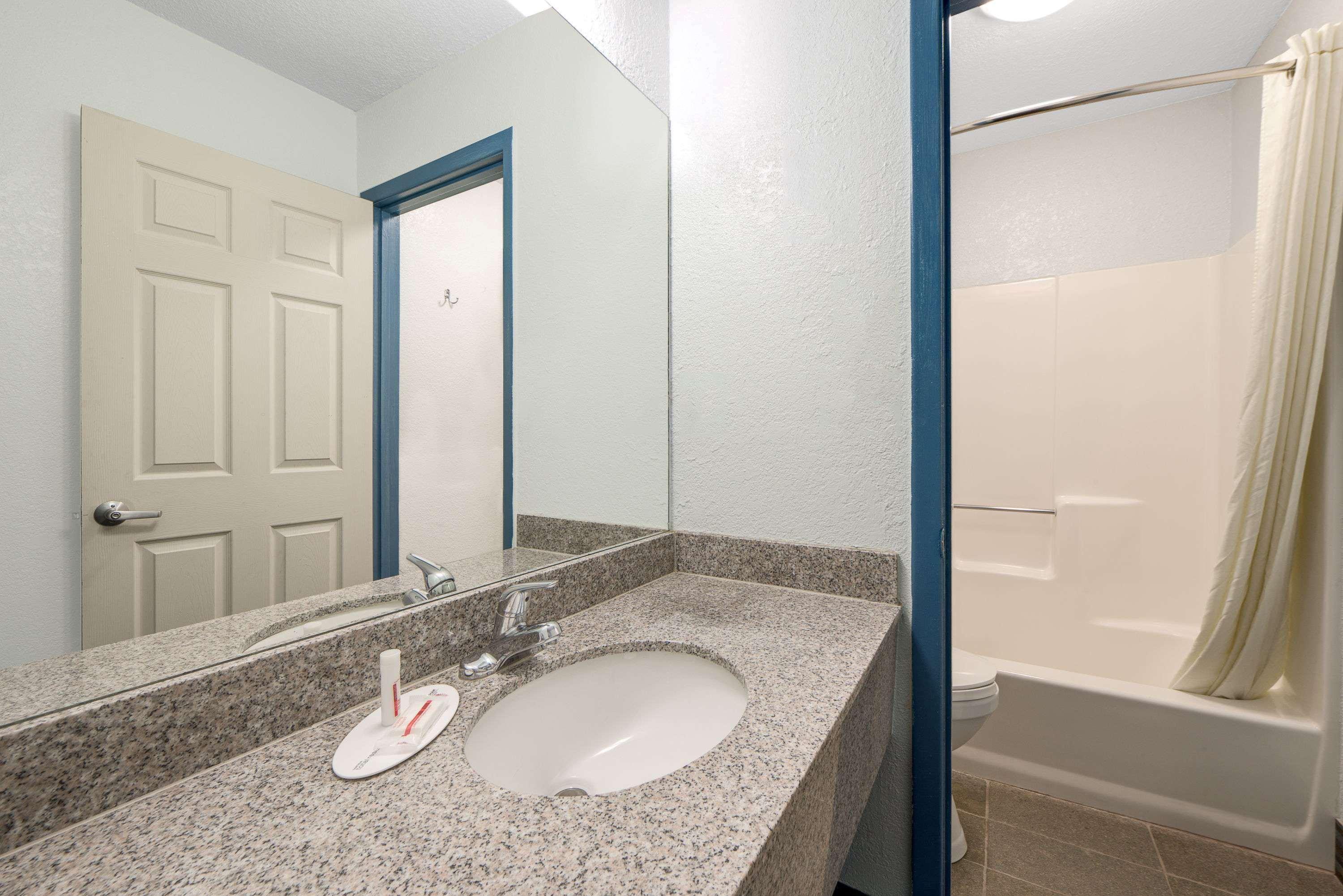 Super 8 By Wyndham Dumas Tx Motel Екстериор снимка