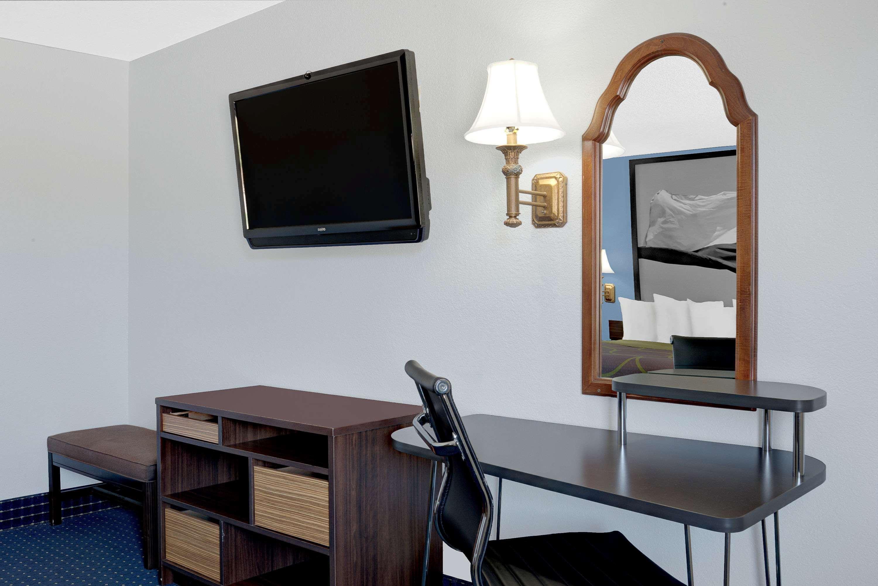Super 8 By Wyndham Dumas Tx Motel Екстериор снимка
