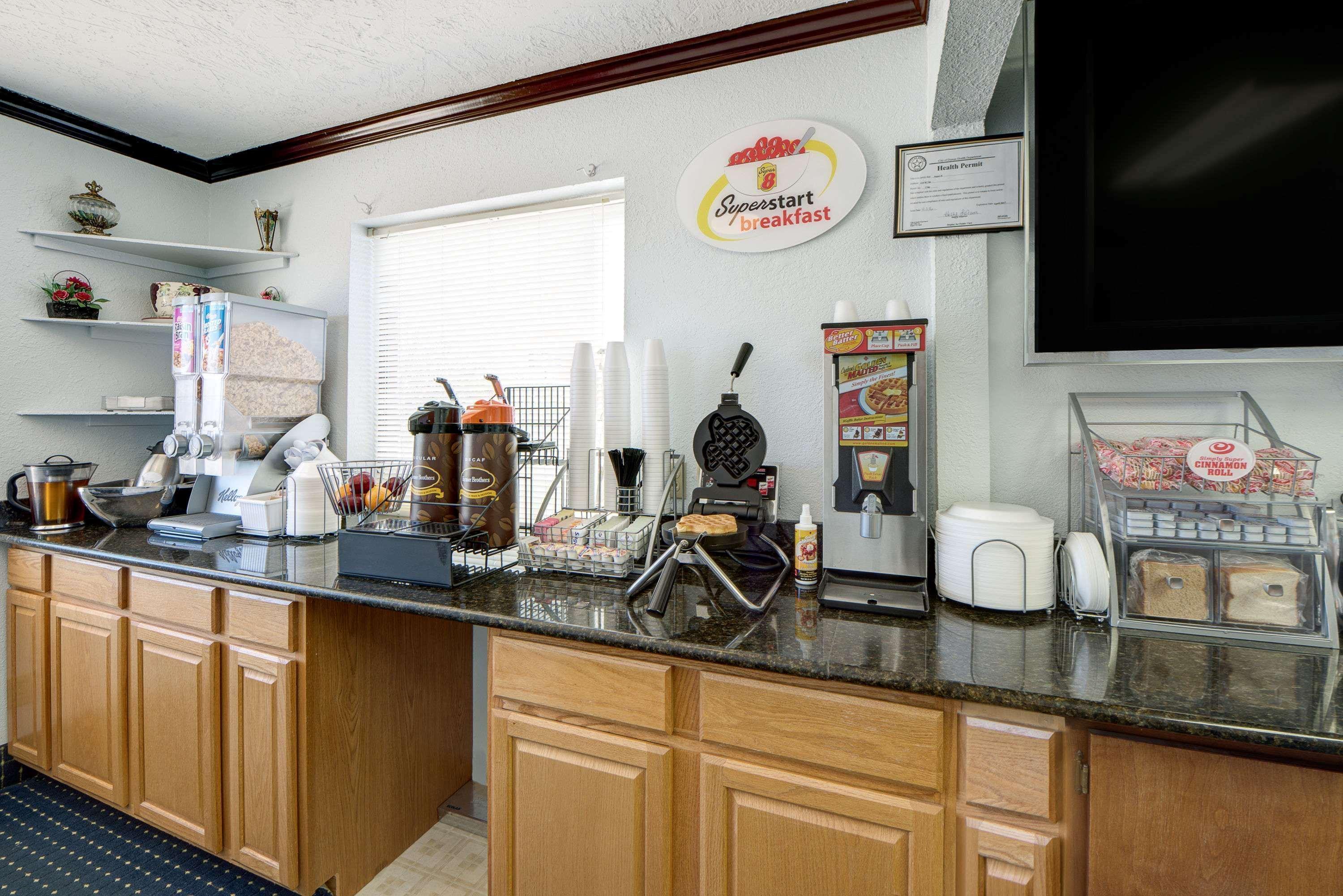 Super 8 By Wyndham Dumas Tx Motel Екстериор снимка